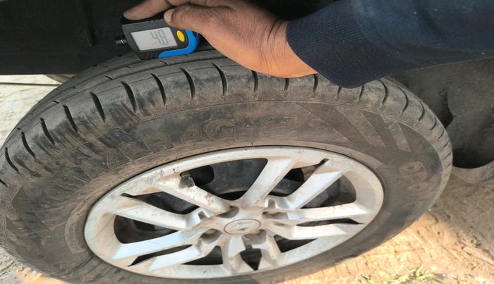 2023 Renault TRIBER RXL MT, Petrol, Manual, 53,091 km, tyre