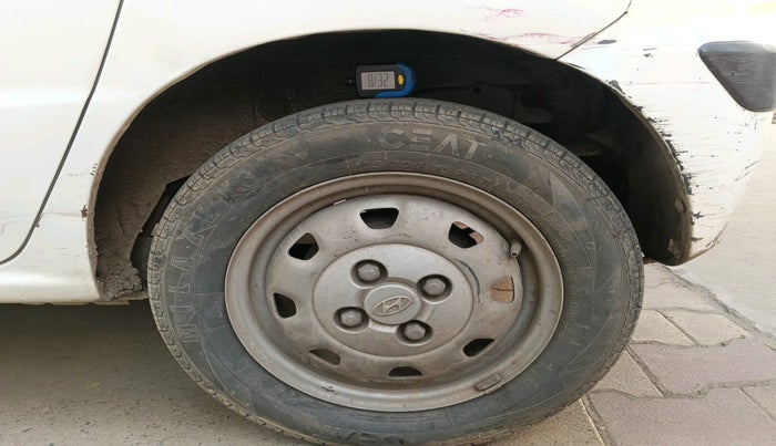 2010 Hyundai Santro Xing GL, Petrol, Manual, 1,15,894 km, tyre