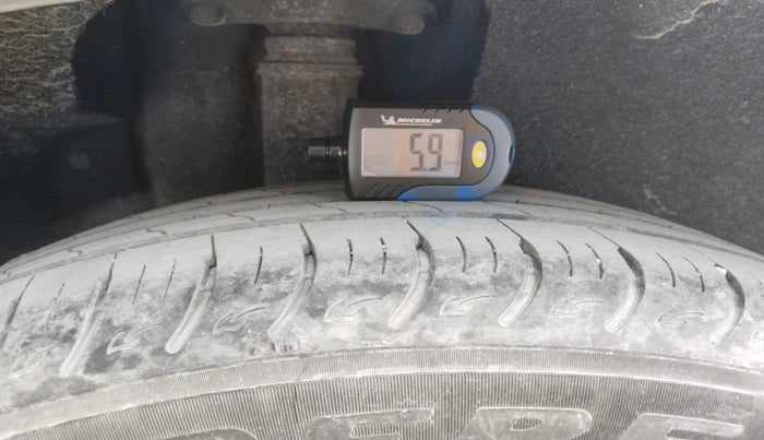 2022 KIA CARENS PRESTIGE PLUS 1.4 PETROL 7 STR, Petrol, Manual, 23,272 km, tyre