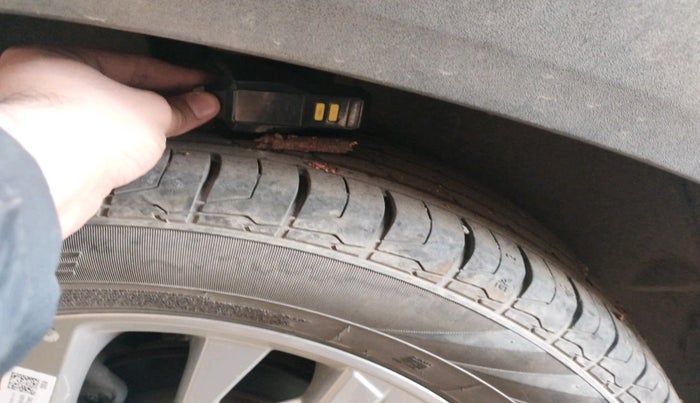 2022 Hyundai Creta SX 1.5 PETROL, Petrol, Manual, 25,883 km, tyre