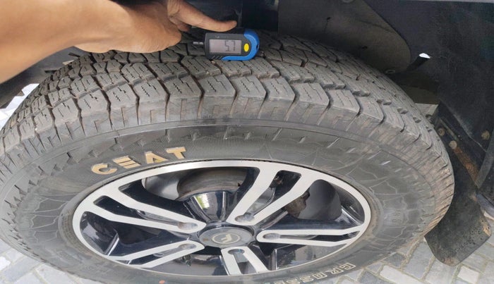 2024 Force Motors GURKHA 5 Door 4WD 7 STR, Diesel, Manual, 11,256 km, tyre