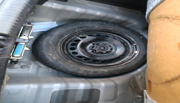 2015 Hyundai Grand i10 SPORTZ 1.2 KAPPA VTVT, Petrol, Manual, 74,317 km, tyre