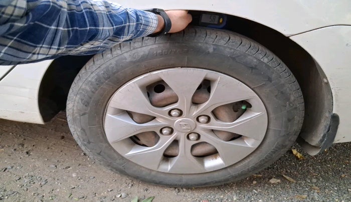 2015 Hyundai Xcent S 1.2, Petrol, Manual, 2,87,328 km, tyre