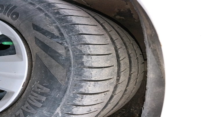 2015 Maruti Wagon R 1.0 VXI, Petrol, Manual, 71,716 km, tyre