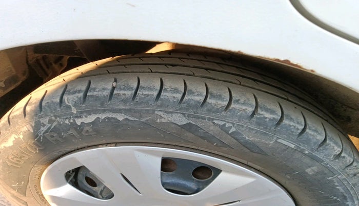 2015 Maruti Wagon R 1.0 VXI, Petrol, Manual, 71,716 km, tyre