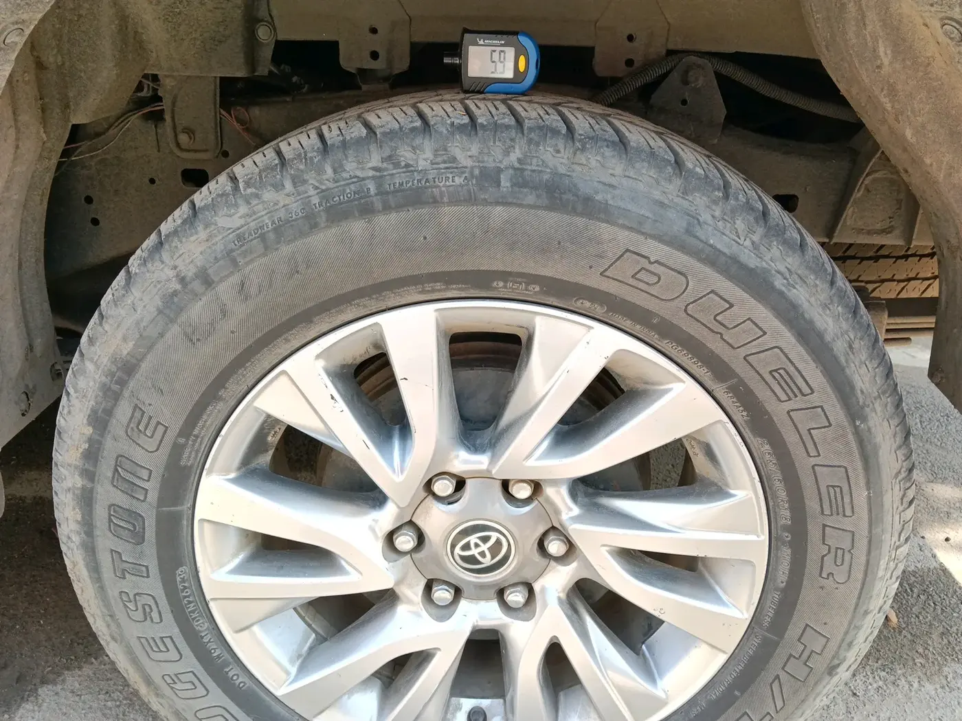 2023 Toyota HILUX HIGH 4X4 MT, Diesel, Manual, 1,12,330 km, tyre