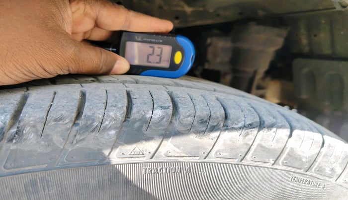 2010 Tata Safari 4X2 VX DICOR, Diesel, Manual, 1,35,335 km, tyre