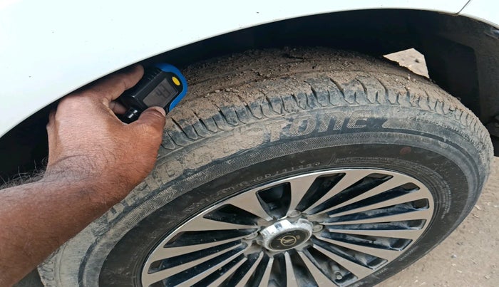 2023 Maruti Swift VXI, Petrol, Manual, 29,323 km, tyre