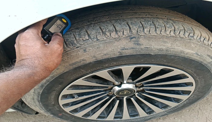 2023 Maruti Swift VXI, Petrol, Manual, 29,323 km, tyre