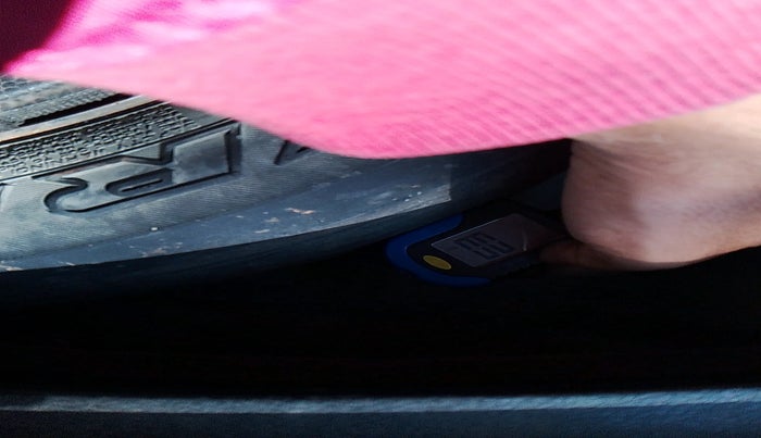 2016 Maruti S Cross ZETA 1.3, Diesel, Manual, 2,39,081 km, tyre