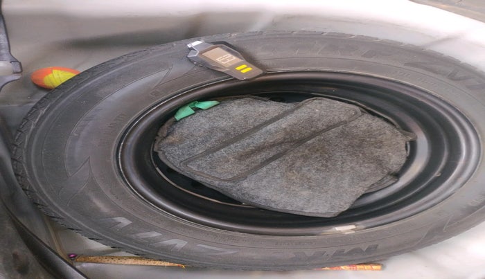 2018 Hyundai Elite i20 ASTA 1.2, Petrol, Manual, 1,69,721 km, tyre