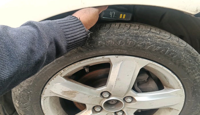 2010 Honda City 1.5L I-VTEC V AT, Petrol, Automatic, 1,71,506 km, tyre