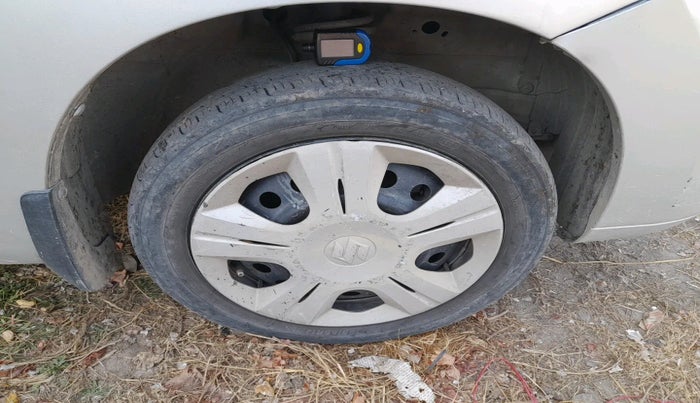 2011 Maruti Wagon R 1.0 VXI, Petrol, Manual, 1,40,501 km, tyre