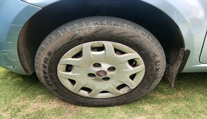 2011 Fiat Grand Punto EMOTION 1.2, Petrol, Manual, 57,799 km, tyre