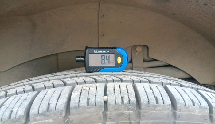 2014 Mahindra XUV500 W4, Diesel, Manual, 1,32,591 km, tyre