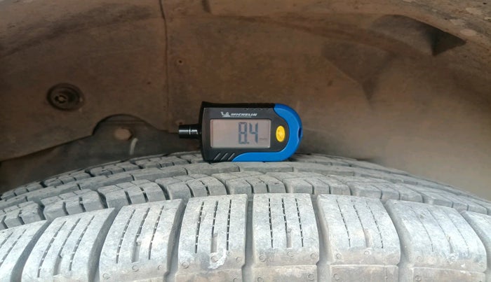 2014 Mahindra XUV500 W4, Diesel, Manual, 1,32,591 km, tyre