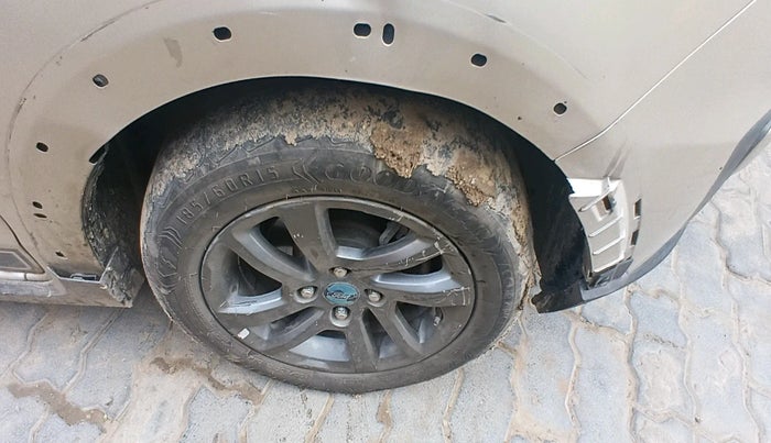 2018 Ford FREESTYLE TITANIUM 1.5 DIESEL, Diesel, Manual, 2,01,099 km, tyre