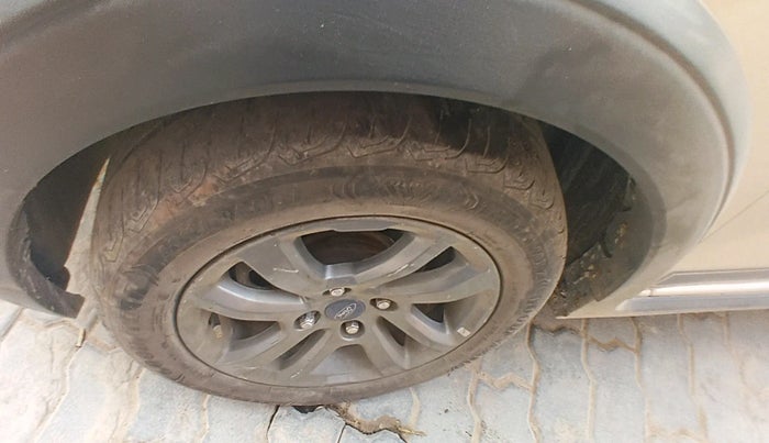 2018 Ford FREESTYLE TITANIUM 1.5 DIESEL, Diesel, Manual, 2,01,099 km, tyre