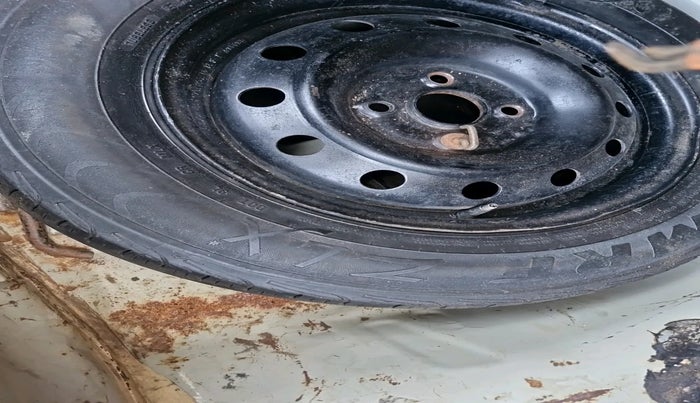 2017 Maruti Swift Dzire VDI, Diesel, Manual, 76,472 km, tyre