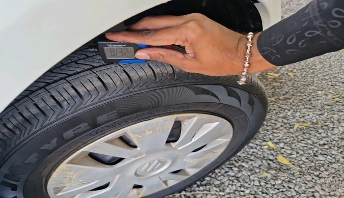 2017 Maruti Swift Dzire VDI, Diesel, Manual, 76,472 km, tyre