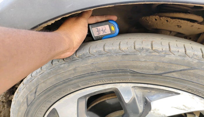 2016 Honda BR-V 1.5L I- DTEC VX, Diesel, Manual, 2,32,552 km, tyre