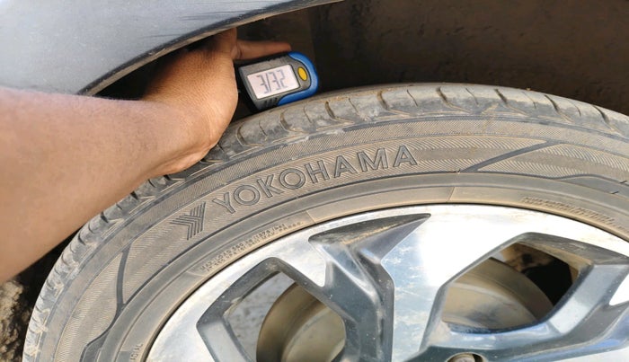 2016 Honda BR-V 1.5L I- DTEC VX, Diesel, Manual, 2,32,552 km, tyre