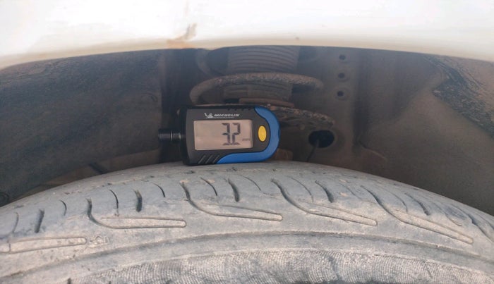 2019 Maruti Dzire VXI, Petrol, Manual, 70,599 km, tyre