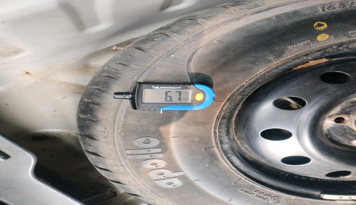 2019 Maruti Dzire VXI, Petrol, Manual, 70,599 km, tyre