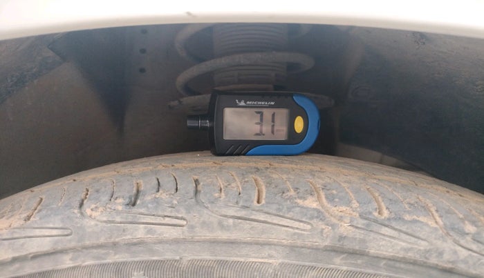 2019 Maruti Dzire VXI, Petrol, Manual, 70,599 km, tyre