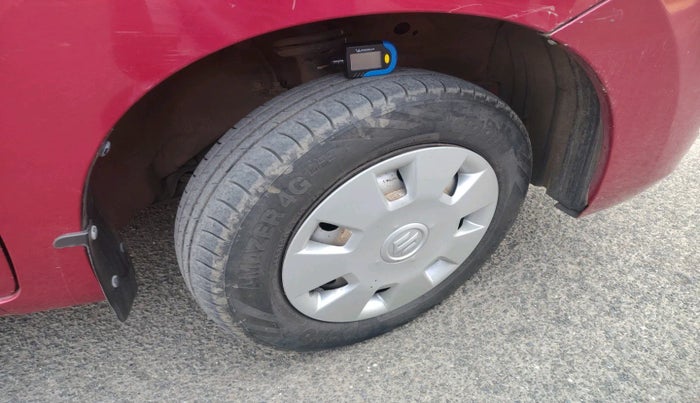 2014 Maruti Wagon R 1.0 LXI CNG, Petrol, Manual, 83,000 km, tyre