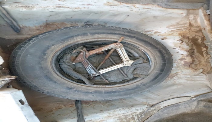 2023 Honda Amaze 1.2L I-VTEC E, Petrol, Manual, 34,807 km, tyre