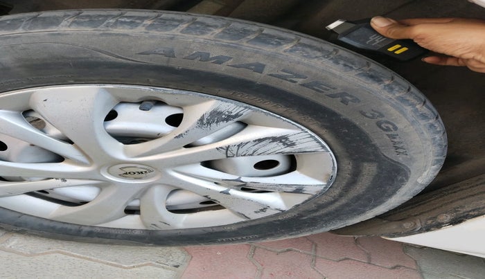 2020 Maruti Swift LXI, Petrol, Manual, 49,290 km, tyre