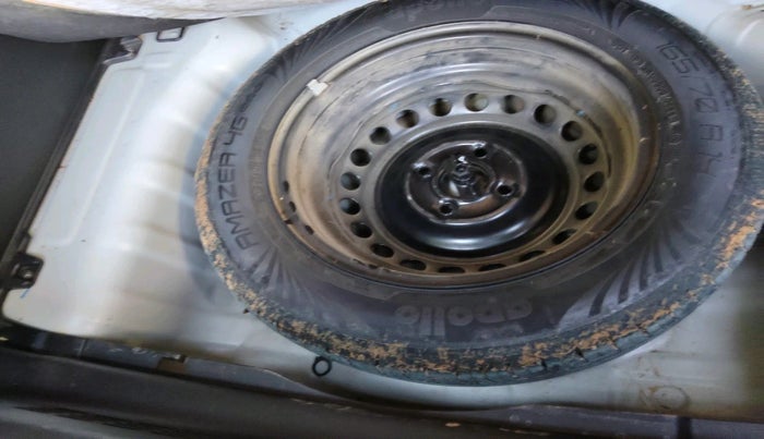 2024 Hyundai EXTER SX 1.2 AMT DUAL TONE, Petrol, Automatic, 21,343 km, tyre