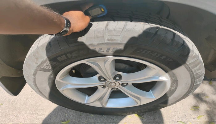 2019 Tata Harrier XZ 2.0L, Diesel, Manual, 1,06,699 km, tyre