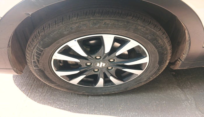 2019 Maruti S Cross ZETA 1.3, Diesel, Manual, 91,384 km, tyre