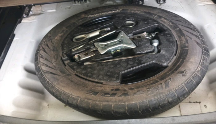 2019 Maruti S Cross ZETA 1.3, Diesel, Manual, 91,384 km, tyre