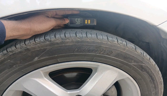 2011 Honda Jazz 1.2 L I-VTEC SELECT, Petrol, Manual, 1,17,258 km, tyre