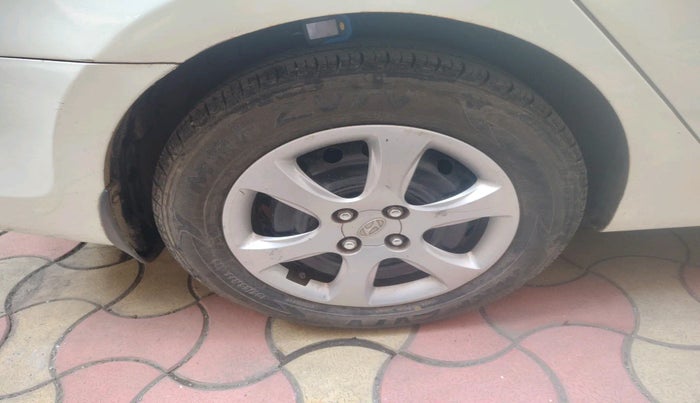 2011 Hyundai Verna FLUIDIC 1.6 CRDI EX, Diesel, Manual, 57,936 km, tyre