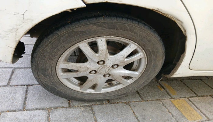 2012 Honda Brio V MT, Petrol, Manual, 89,874 km, tyre