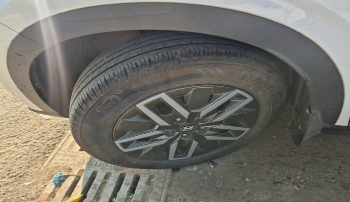 2021 Hyundai VENUE SX 1.0 TURBO, Petrol, Manual, 15,510 km, tyre