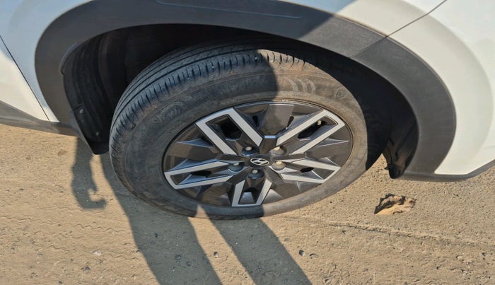 2021 Hyundai VENUE SX 1.0 TURBO, Petrol, Manual, 15,510 km, tyre