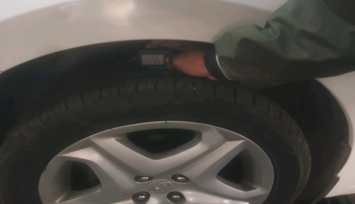 2017 Hyundai Elite i20 ASTA 1.2, Diesel, Manual, 69,495 km, tyre