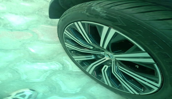 2021 Volvo XC 90 D5 Inscription, Diesel, Automatic, 63,349 km, tyre