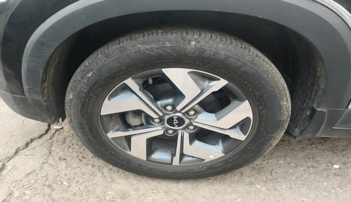 2021 KIA SONET HTX 1.5 AT, Diesel, Automatic, 54,507 km, tyre