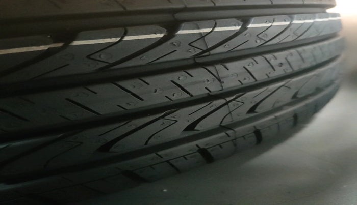 2021 KIA SONET HTX 1.5 AT, Diesel, Automatic, 54,507 km, tyre