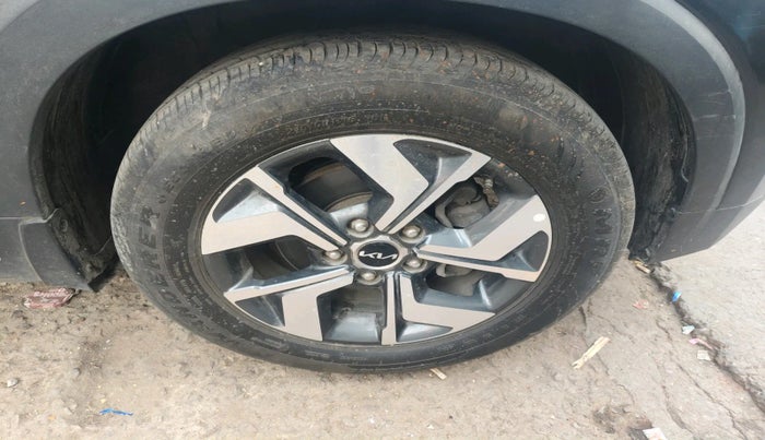 2021 KIA SONET HTX 1.5 AT, Diesel, Automatic, 54,507 km, tyre