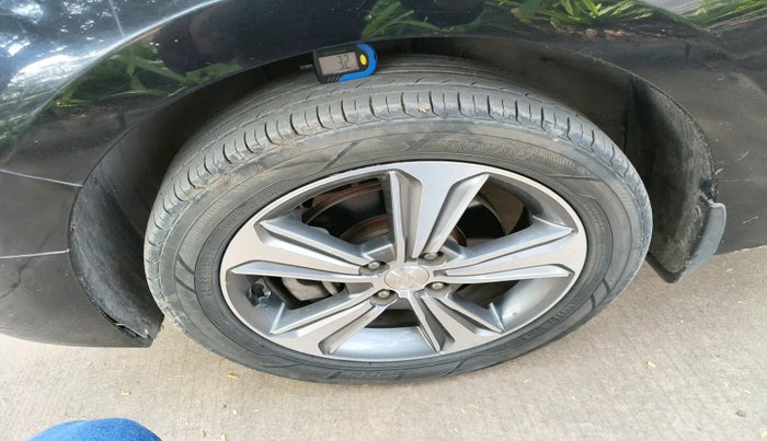 2018 Hyundai Verna 1.6 CRDI SX + AT, Diesel, Automatic, 78,435 km, tyre