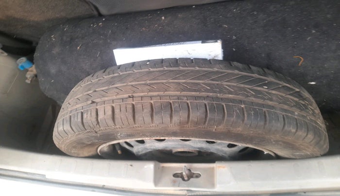 2016 Maruti Celerio VXI, Petrol, Manual, 78,980 km, tyre