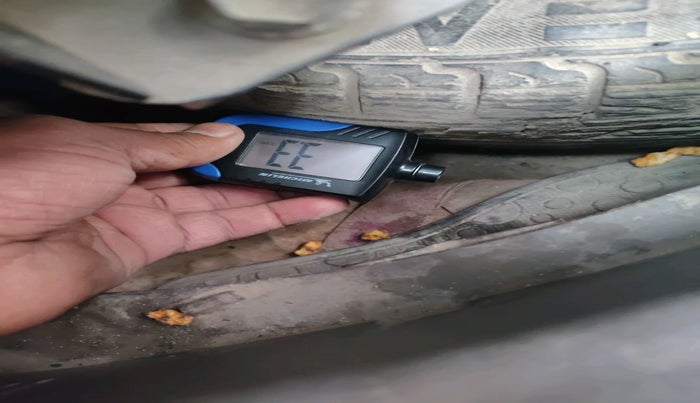 2010 Maruti Zen Estilo LXI CNG, Petrol, Manual, 1,91,970 km, tyre