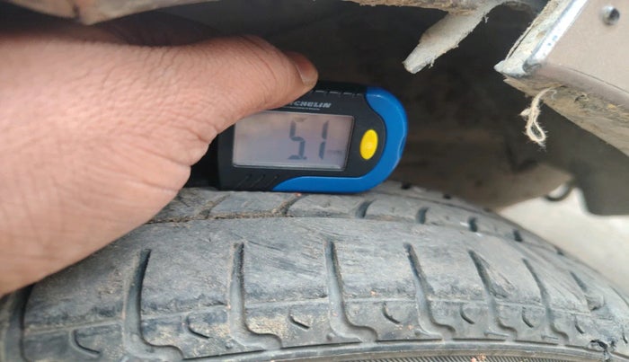 2010 Maruti Zen Estilo LXI CNG, Petrol, Manual, 1,91,970 km, tyre